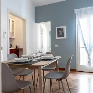  Apartment Charme In Santa Maria Novella